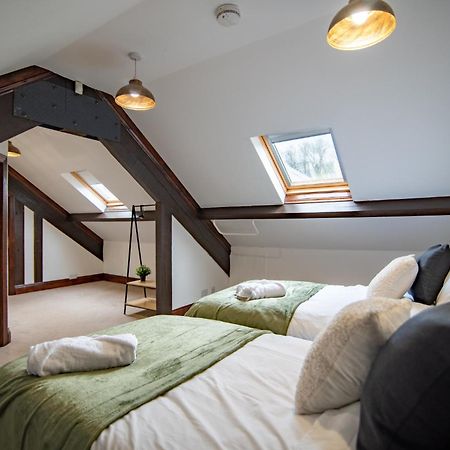 Madison House - Converted Church 5 Bed Pontypool Buitenkant foto